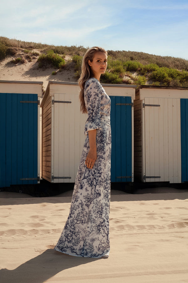 Langes Kleid aus bedruckter Seide