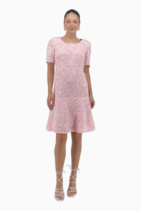 Bell-shaped lace dress
