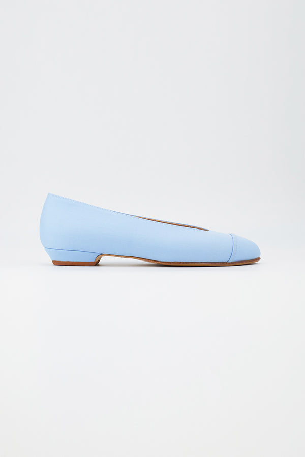 Ballerina mit Stoff bezogen in Hellblau