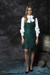 Ausgestelltes Kleid mit Eingrifftaschen aus Jacquard