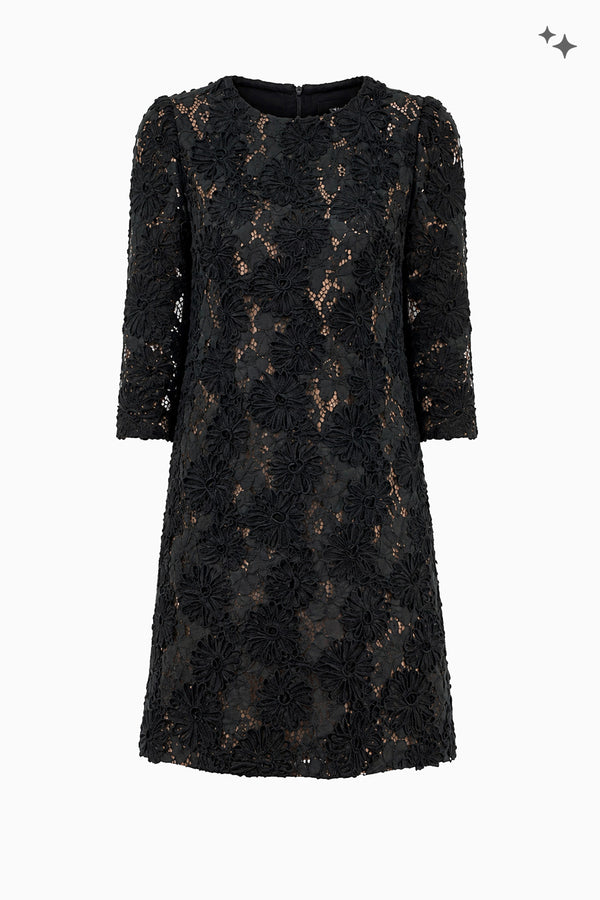 Ausgestelltes Kleid mit 3/4 Ärmel aus Spitze