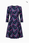 Ausgestelltes Kleid mit Eingrifftaschen aus Jacquard