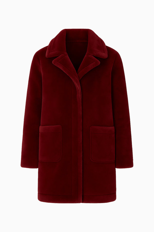 Kurzer Mantel aus Faux Fur